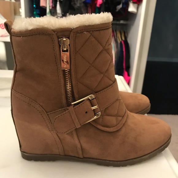 Unisa Shoes - BNWT wedge ankle boots